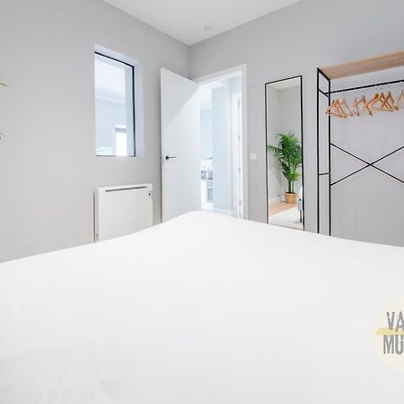 Modern Apt & Cool Interior Design A 20 Metros Del Retiro E1 Madrid Eksteriør billede