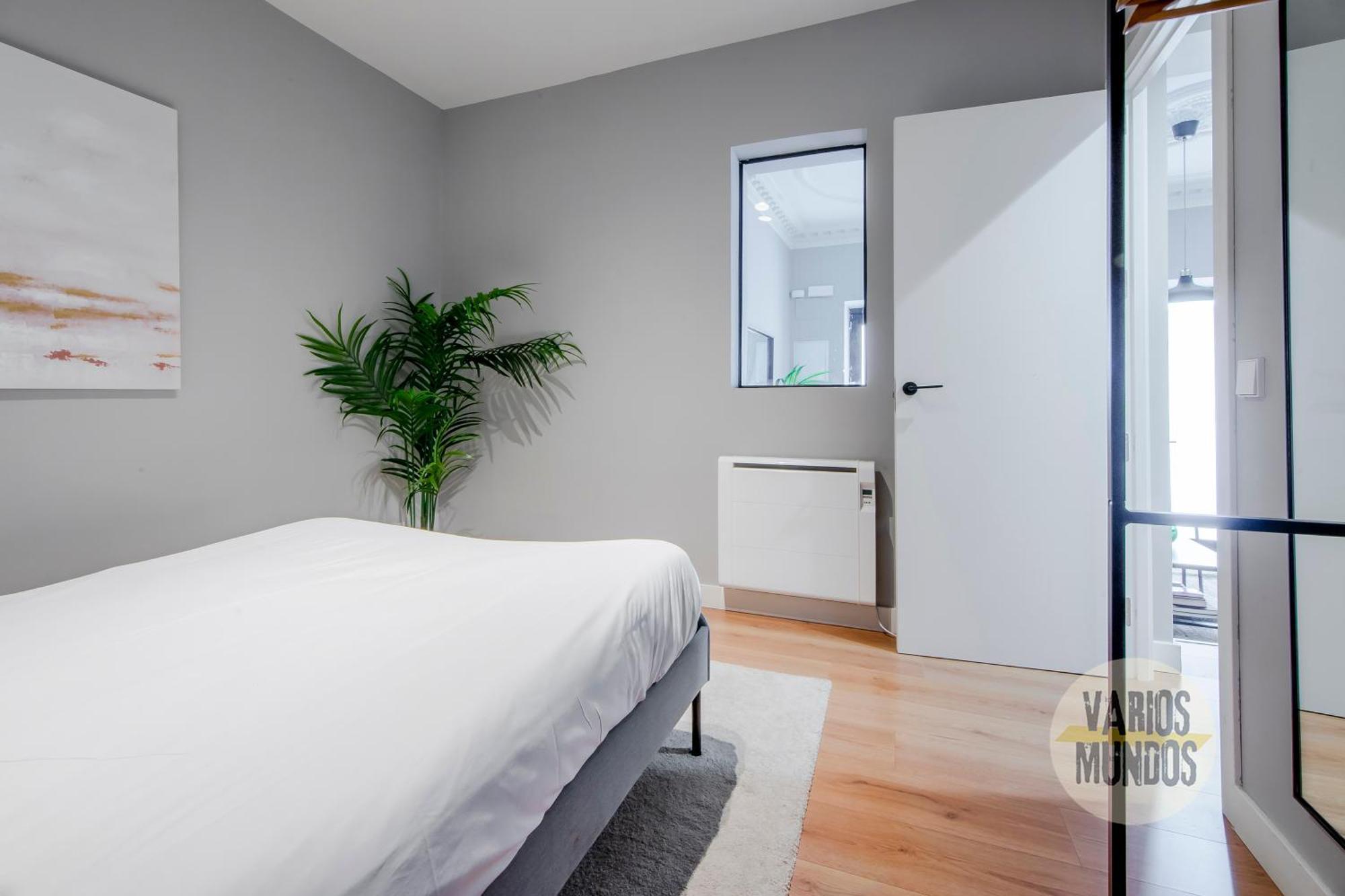 Modern Apt & Cool Interior Design A 20 Metros Del Retiro E1 Madrid Eksteriør billede
