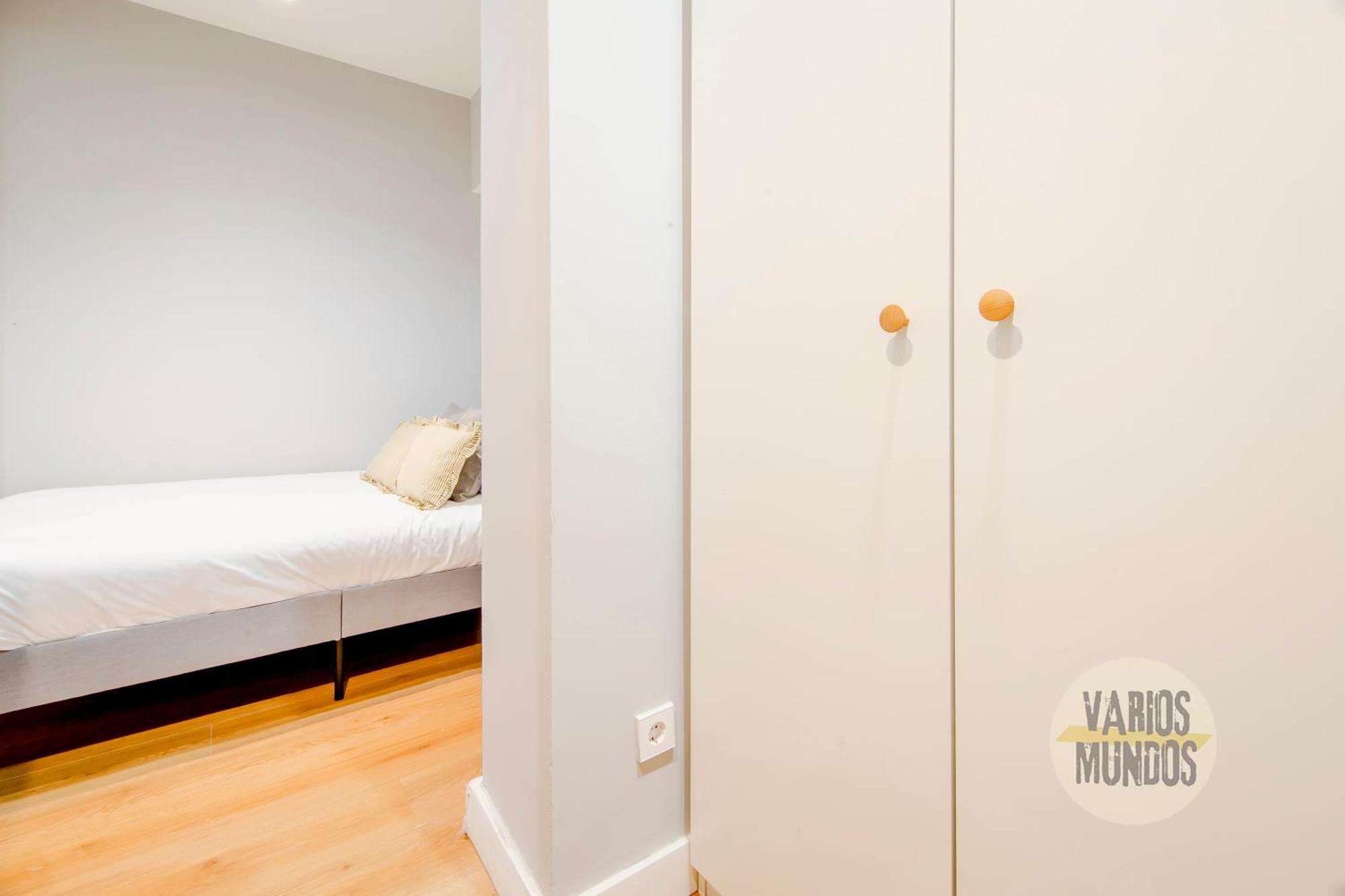 Modern Apt & Cool Interior Design A 20 Metros Del Retiro E1 Madrid Eksteriør billede