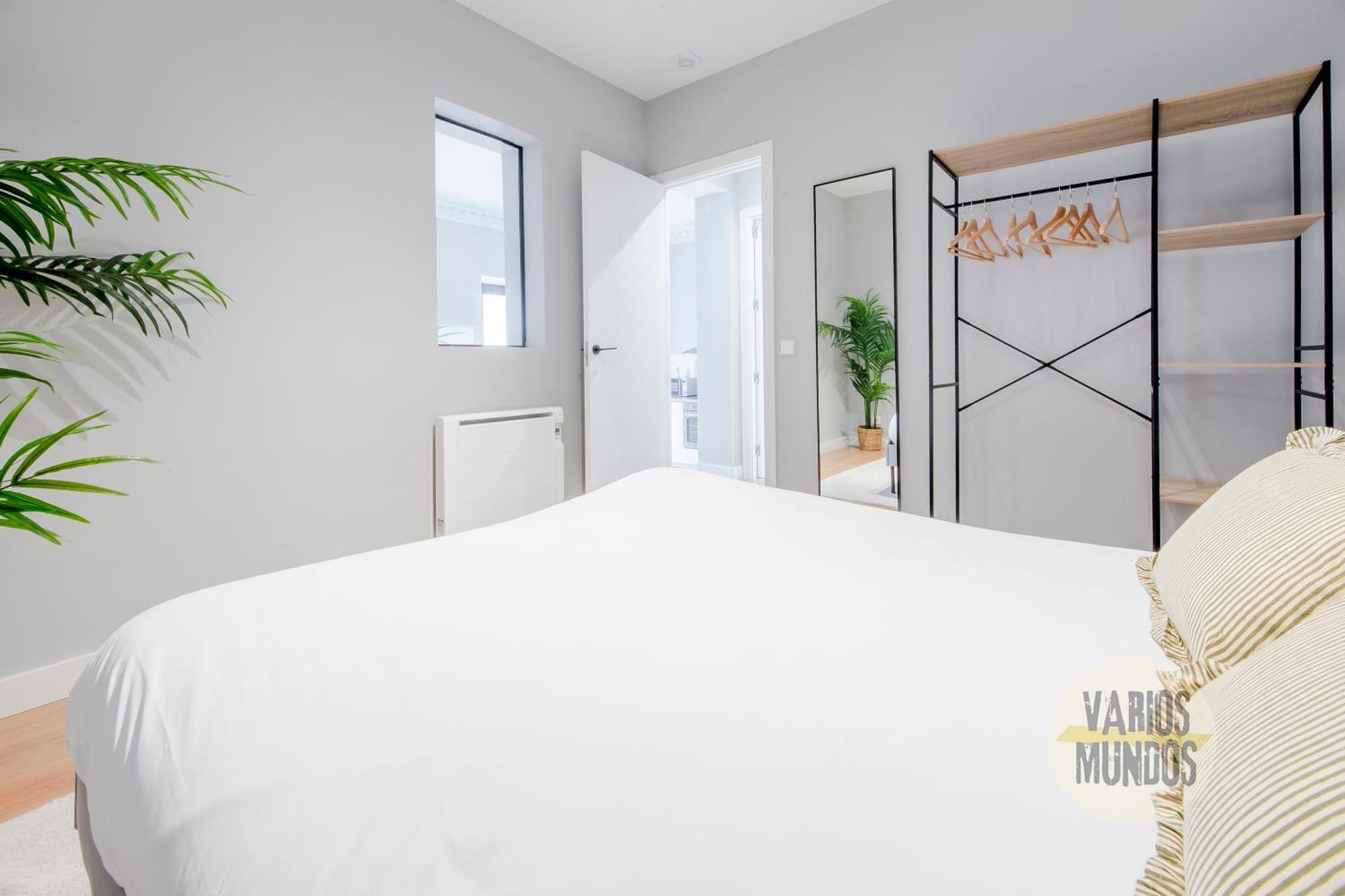 Modern Apt & Cool Interior Design A 20 Metros Del Retiro E1 Madrid Eksteriør billede