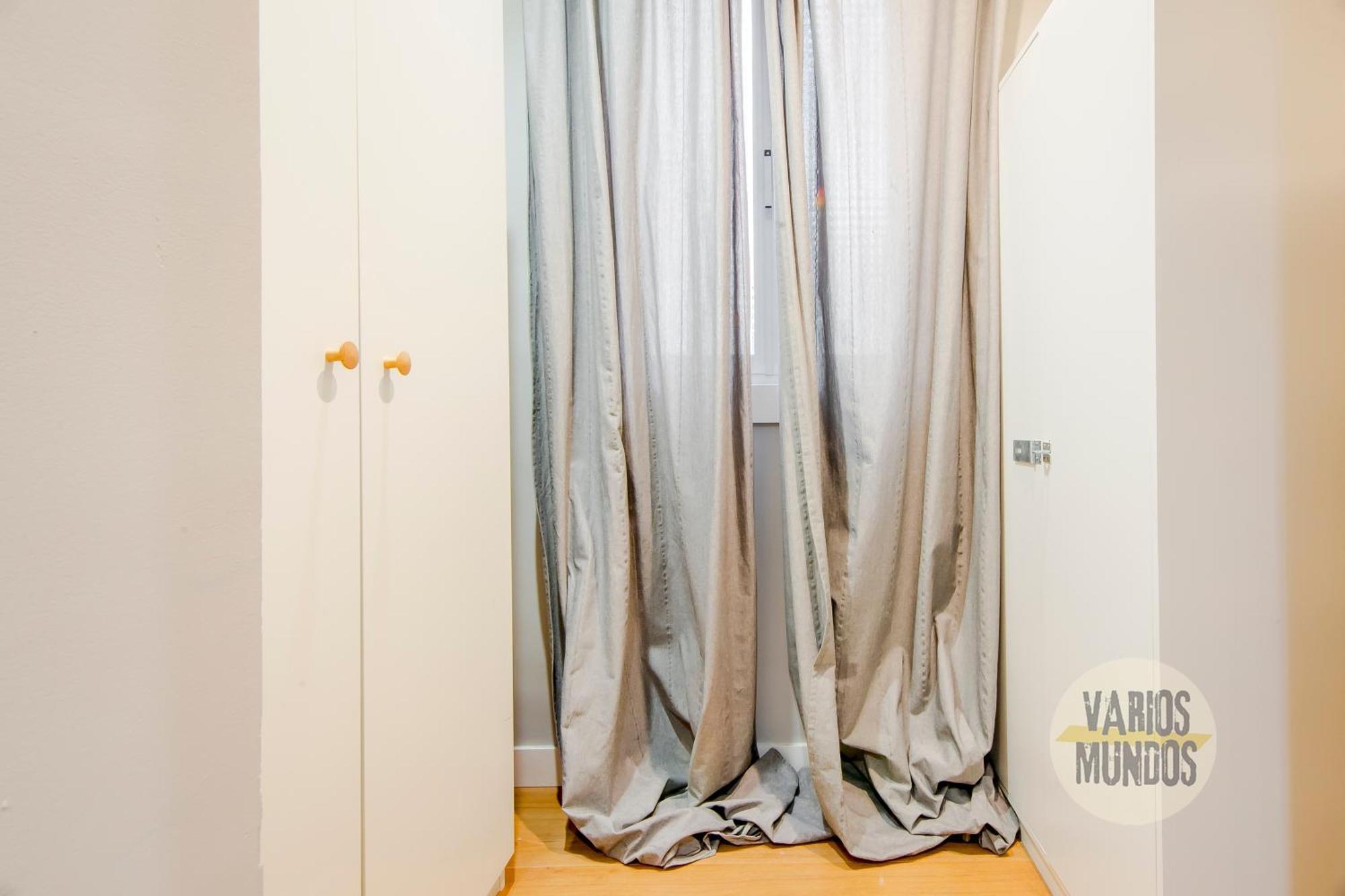 Modern Apt & Cool Interior Design A 20 Metros Del Retiro E1 Madrid Eksteriør billede