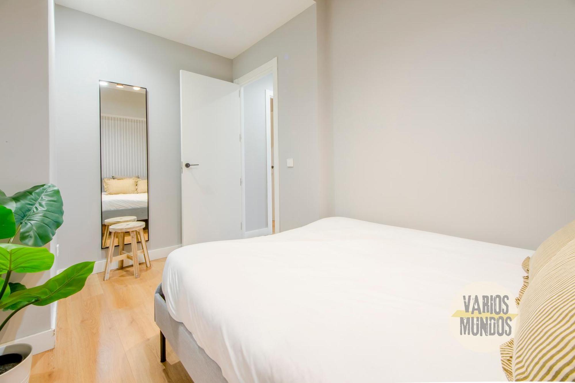Modern Apt & Cool Interior Design A 20 Metros Del Retiro E1 Madrid Eksteriør billede